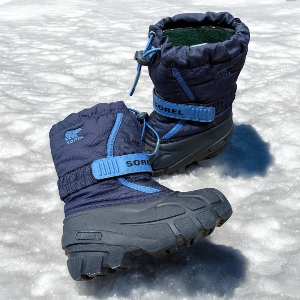 Sorel Kids Navy Flurry
Waterproof Insulated Snow Boot Size 11